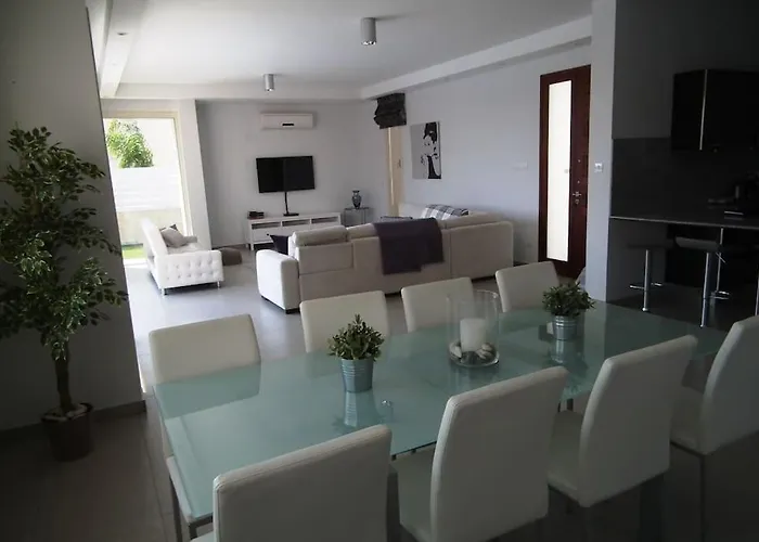 Anthea-beach-private Pool Vila Meneou